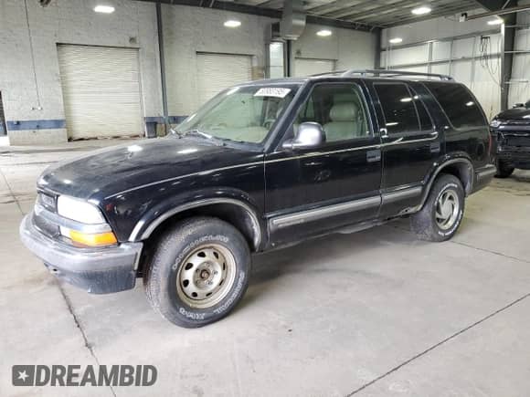 1998 Chevrolet Blazer LT с VIN 1GNDT13W3W2139171, выставлен на аукционе Copart как лот 50983195 с пробегом 157 580 миль миль и Чистый • Clean title. История ставок и продаж доступна на DreamBid. Изображение 1.