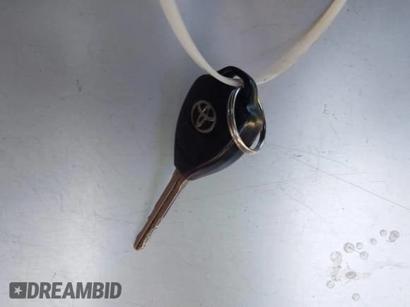 ✅ 2010 Toyota Camry XLE • VIN: 4T4BF3EK9AR023761 • Лот: 43779549. Опубликован ранее на IAAI с пробегом 129 347 миль. Бесплатный доступ к архиву аукционных продаж из США и подробный отчёт об истории автомобиля на DreamBid. Изображение 11.