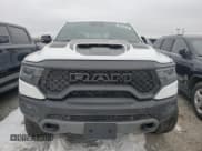 ✅ 2022 Ram 1500 • VIN: MVIN90202IND • Lot: 88233525. Wystawiony na Copart z przebiegiem 26 488 mil. Bezpłatny archiwum sprzedaży aukcyjnych z USA i szczegółowy raport historii pojazdu na DreamBid. Zdjęcie 5.