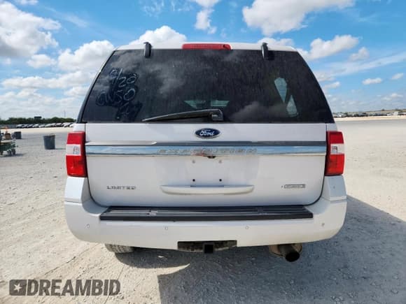 ✅ 2015 Ford Expedition Limited • VIN: 1FMJU2AT1FEF28232 • Lot: 84970825. Wystawiony na Copart z przebiegiem 217 743 mil. Bezpłatny archiwum sprzedaży aukcyjnych z USA i szczegółowy raport historii pojazdu na DreamBid. Zdjęcie 6.