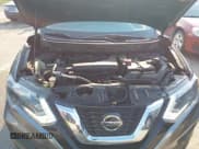 ✅ 2018 Nissan Rogue S • VIN: 5N1AT2MT9JC762718 • Lot: 42986221. Wystawiony na IAAI z przebiegiem 208 682 mil. Bezpłatny archiwum sprzedaży aukcyjnych z USA i szczegółowy raport historii pojazdu na DreamBid. Zdjęcie 10.