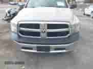 2013 Ram 1500 Tradesman z VIN 1C6RR7FP2DS514735, wystawiony jako IAAI lot #43581832 z przebiegiem Nie podano mil oraz . Historia ofert i sprzedaży dostępna na DreamBid. Obrazek 6.