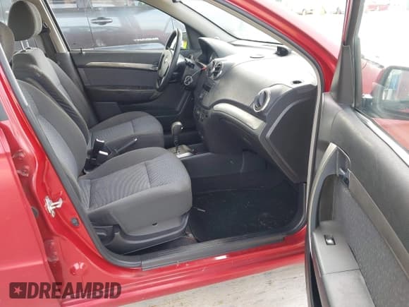 ✅ 2007 Chevrolet Aveo LT • VIN: KL1TG566X7B153881 • Lot: 42626501. Wystawiony na IAAI z przebiegiem 122 555 mil. Bezpłatny archiwum sprzedaży aukcyjnych z USA i szczegółowy raport historii pojazdu na DreamBid. Zdjęcie 5.