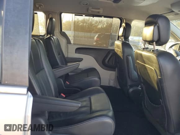 ✅ 2012 Chrysler Town & Country Touring L • VIN: 2C4RC1CG5CR386907 • Lot: 91061325. Listed on Copart with 194,583 mi. Free auction sales archive from the USA and detailed vehicle history report at DreamBid. Image 11.