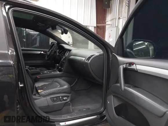 ✅ 2015 Audi Q7 S line Prestige • VIN: WA1DGAFE3FD003184 • Лот: 43350687. Опубликован ранее на IAAI с пробегом 129 236 миль. Бесплатный доступ к архиву аукционных продаж из США и подробный отчёт об истории автомобиля на DreamBid. Изображение 5.