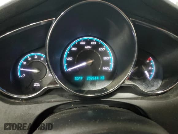 ✅ 2010 Chevrolet Malibu LTZ • VIN: 1G1ZE5E00AF131614 • Lot: 79124684. Listed on Copart with 252,614 mi. Free auction sales archive from the USA and detailed vehicle history report at DreamBid. Image 9.