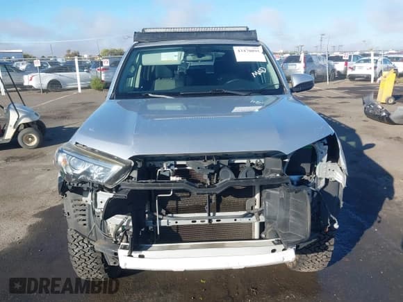 ✅ 2016 Toyota 4Runner SR5 • VIN: JTEBU5JR2G5315236 • Lot: 43470895. Wystawiony na IAAI z przebiegiem 145 605 mil. Bezpłatny archiwum sprzedaży aukcyjnych z USA i szczegółowy raport historii pojazdu na DreamBid. Zdjęcie 12.