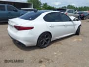 ✅ 2018 Alfa Romeo Giulia Ti Sport • VIN: ZARFAEEN8J7583814 • Лот: 42355186. Опубликован ранее на IAAI с пробегом Не указан. Бесплатный доступ к архиву аукционных продаж из США и подробный отчёт об истории автомобиля на DreamBid. Изображение 4.