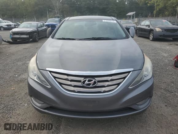 ✅ 2012 Hyundai Sonata Limited • VIN: 5NPEC4AB0CH496574 • Lot: 71096014. Listed on Copart with 137,188 mi. Free auction sales archive from the USA and detailed vehicle history report at DreamBid. Image 5.