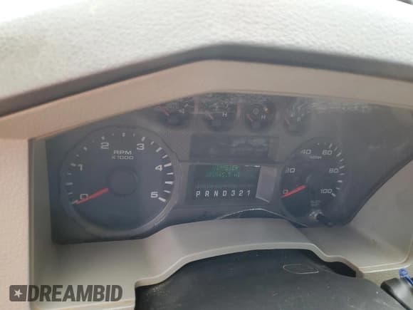 ✅ 2010 Ford F-250 • VIN: 1FTSX2AR5AEA67310 • Lot: 81464965. Listed on Copart with 320,545 mi. Free auction sales archive from the USA and detailed vehicle history report at DreamBid. Image 9.