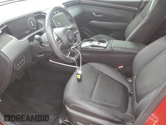 ✅ 2023 Hyundai Tucson Limited • VIN: 5NMJECAE0PH187509 • Lot: 74319854. Wystawiony na Copart z przebiegiem 8 938 mil. Bezpłatny archiwum sprzedaży aukcyjnych z USA i szczegółowy raport historii pojazdu na DreamBid. Zdjęcie 7.