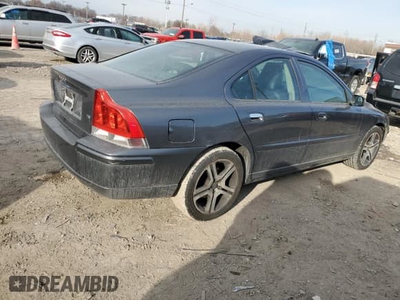 ✅ 2006 Volvo S60 2.4L Turbo • VIN: YV1RS547762554892 • Lot: 84918954. Wystawiony na Copart z przebiegiem 97 861 mil. Bezpłatny archiwum sprzedaży aukcyjnych z USA i szczegółowy raport historii pojazdu na DreamBid. Zdjęcie 3.
