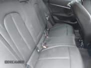 ✅ 2022 BMW 2 Series 228i • VIN: WBA53AK0XN7L30322 • Lot: 42566160. Wystawiony na IAAI z przebiegiem 36 094 mil. Bezpłatny archiwum sprzedaży aukcyjnych z USA i szczegółowy raport historii pojazdu na DreamBid. Zdjęcie 8.