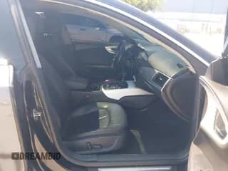 ✅ 2012 Audi A7 Prestige • VIN: WAUSGAFC6CN006028 • Lot: 43185386. Wystawiony na IAAI z przebiegiem 212 583 mil. Bezpłatny archiwum sprzedaży aukcyjnych z USA i szczegółowy raport historii pojazdu na DreamBid. Zdjęcie 5.