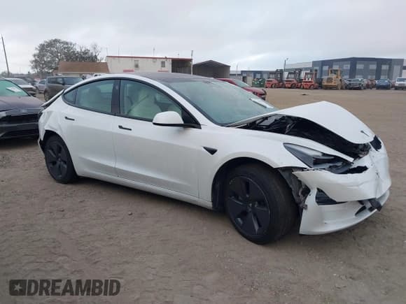 ✅ 2022 Tesla Model 3 Long Range • VIN: 5YJ3E1EB9NF115364 • Lot: 41618947. Wystawiony na IAAI z przebiegiem 58 196 mil. Bezpłatny archiwum sprzedaży aukcyjnych z USA i szczegółowy raport historii pojazdu na DreamBid. Zdjęcie 1.