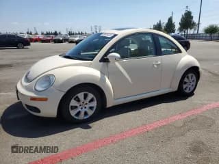 ✅ 2008 Volkswagen Beetle S • VIN: 3VWRG31C68M520528 • Лот: 69676425. Опубликован ранее на Copart с пробегом 139 961 миль. Бесплатный доступ к архиву аукционных продаж из США и подробный отчёт об истории автомобиля на DreamBid. Изображение 1.