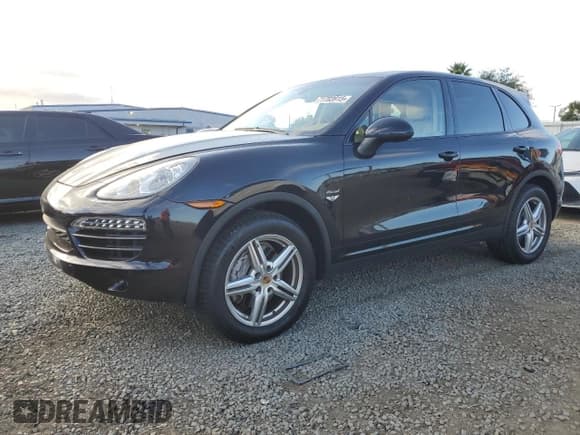 ✅ 2014 Porsche Cayenne Diesel • VIN: WP1AF2A21ELA49436 • Lot: 71703915. Wystawiony na Copart z przebiegiem 78 000 mil. Bezpłatny archiwum sprzedaży aukcyjnych z USA i szczegółowy raport historii pojazdu na DreamBid. Zdjęcie 1.