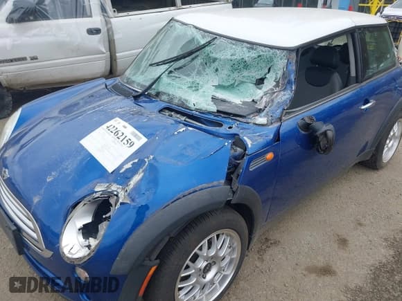 ✅ 2006 MINI Hardtop • VIN: WMWRC33576TK64005 • Lot: 42262159. Listed on IAAI with 232,211 mi. Free auction sales archive from the USA and detailed vehicle history report at DreamBid. Image 6.