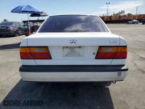 ✅ 1992 Infiniti G20 Luxury Sports • VIN: JNKCP01P3NT307865 • Lot: 52810975. Wystawiony na Copart z przebiegiem 87 620 mil. Bezpłatny archiwum sprzedaży aukcyjnych z USA i szczegółowy raport historii pojazdu na DreamBid. Zdjęcie 6.