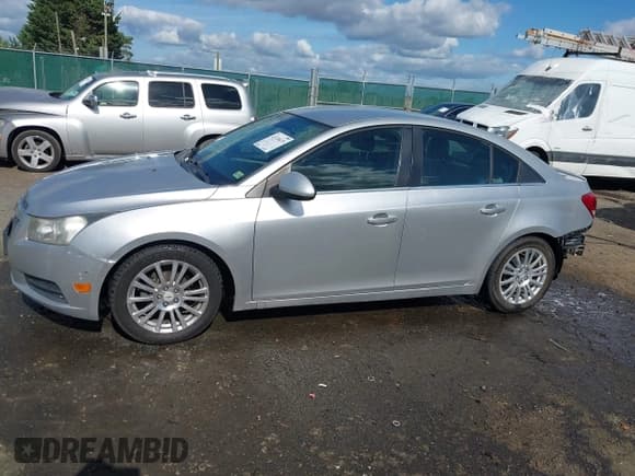 ✅ 2013 Chevrolet Cruze ECO • VIN: 1G1PH5SB6D7253414 • Лот: 43339679. Опубликован ранее на IAAI с пробегом 157 968 миль. Бесплатный доступ к архиву аукционных продаж из США и подробный отчёт об истории автомобиля на DreamBid. Изображение 15.