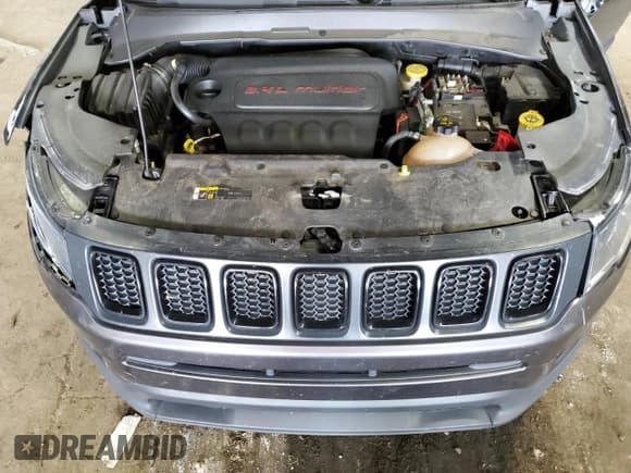 ✅ 2020 Jeep Compass Altitude • VIN: 3C4NJCBBXLT159084 • Лот: 92313375. Опубликован ранее на Copart с пробегом 99 790 миль. Бесплатный доступ к архиву аукционных продаж из США и подробный отчёт об истории автомобиля на DreamBid. Изображение 12.