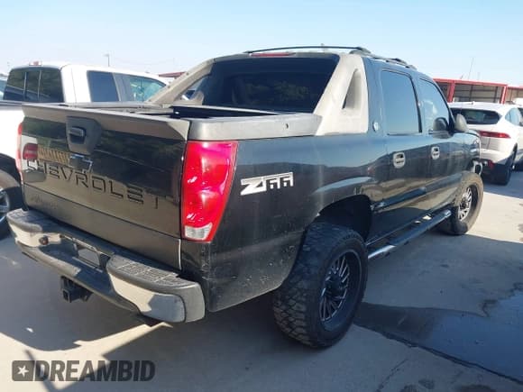 ✅ 2004 Chevrolet Avalanche Z66 • VIN: 3GNEC12T84G149677 • Lot: 43443498. Listed on IAAI with 290,086 mi. Free auction sales archive from the USA and detailed vehicle history report at DreamBid. Image 4.