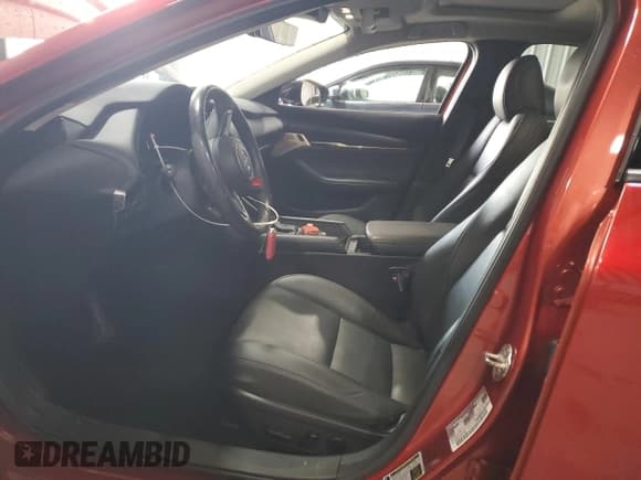 ✅ 2022 Mazda 3 2.5 Turbo • VIN: 3MZBPBAY3NM310360 • Лот: 91786415. Опубликован ранее на Copart с пробегом 31 047 миль. Бесплатный доступ к архиву аукционных продаж из США и подробный отчёт об истории автомобиля на DreamBid. Изображение 7.