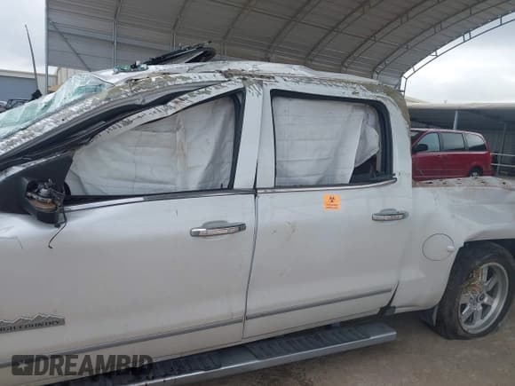 ✅ 2016 Chevrolet Silverado 1500 High Country • VIN: 3GCPCTEC1GG229805 • Lot: 42627904. Wystawiony na IAAI z przebiegiem 147 838 mil. Bezpłatny archiwum sprzedaży aukcyjnych z USA i szczegółowy raport historii pojazdu na DreamBid. Zdjęcie 14.