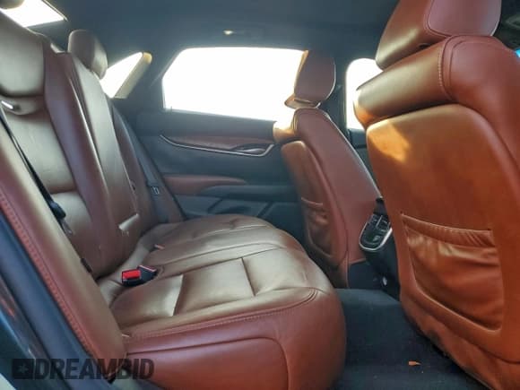 ✅ 2015 Cadillac XTS Luxury • VIN: 2G61M5S39F9203791 • Lot: 82331875. Wystawiony na Copart z przebiegiem 135 011 mil. Bezpłatny archiwum sprzedaży aukcyjnych z USA i szczegółowy raport historii pojazdu na DreamBid. Zdjęcie 10.