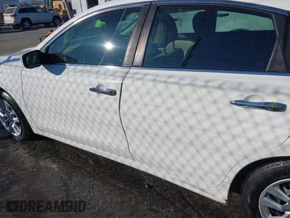 ✅ 2016 Nissan Altima SR • VIN: 1N4AL3AP5GC142948 • Лот: 43663050. Опубликован ранее на IAAI с пробегом 248 114 миль. Бесплатный доступ к архиву аукционных продаж из США и подробный отчёт об истории автомобиля на DreamBid. Изображение 14.