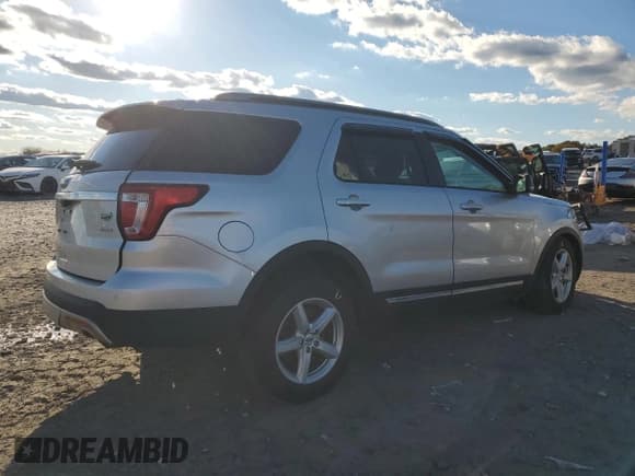 ✅ 2017 Ford Explorer XLT • VIN: 1FM5K8D86HGB69632 • Lot: 90923075. Listed on Copart with 167,979 mi. Free auction sales archive from the USA and detailed vehicle history report at DreamBid. Image 3.