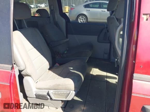 ✅ 2008 Dodge Grand Caravan SE • VIN: 2D8HN44H98R127277 • Lot: 43477133. Wystawiony na IAAI z przebiegiem 270 887 mil. Bezpłatny archiwum sprzedaży aukcyjnych z USA i szczegółowy raport historii pojazdu na DreamBid. Zdjęcie 8.