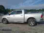 2017 Ram 1500 Laramie z VIN 1C6RR6NT5HS630364, wystawiony jako IAAI lot #42482670 z przebiegiem 68 000 mil mil oraz . Historia ofert i sprzedaży dostępna na DreamBid. Obrazek 14.