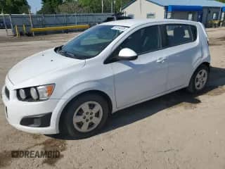 2013 Chevrolet Sonic LS с VIN 1G1JA6SH1D4196903, выставлен на аукционе Copart как лот 56144325 с пробегом 153 733 миль миль и Списание • Salvage title. История ставок и продаж доступна на DreamBid. Изображение 1.