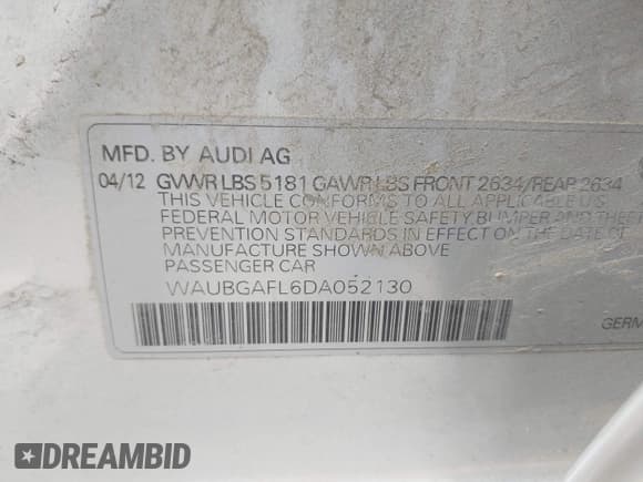 ✅ 2013 Audi S4 Premium Plus • VIN: WAUBGAFL6DA052130 • Lot: 42436964. Wystawiony na IAAI z przebiegiem 174 626 mil. Bezpłatny archiwum sprzedaży aukcyjnych z USA i szczegółowy raport historii pojazdu na DreamBid. Zdjęcie 9.