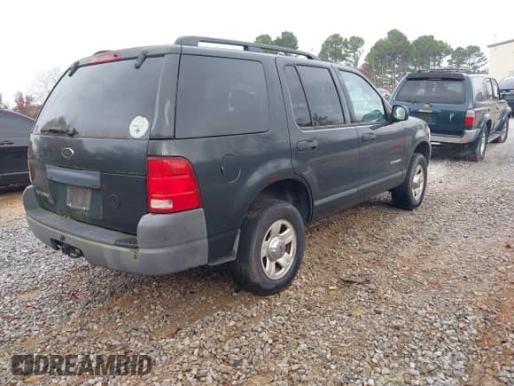 ✅ 2004 Ford Explorer XLS • VIN: 1FMZU72K64UA30908 • Lot: 43730390. Wystawiony na IAAI z przebiegiem 141 274 mil. Bezpłatny archiwum sprzedaży aukcyjnych z USA i szczegółowy raport historii pojazdu na DreamBid. Zdjęcie 4.