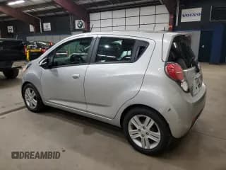 ✅ 2014 Chevrolet Spark LS • VIN: KL8CB6S90EC551260 • Лот: 91375355. Опубликован ранее на Copart с пробегом 186 486 миль. Бесплатный доступ к архиву аукционных продаж из США и подробный отчёт об истории автомобиля на DreamBid. Изображение 2.