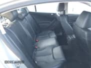 ✅ 2010 Volkswagen Passat Komfort • VIN: WVWJK7AN4AE137450 • Lot: 40731098. Listed on IAAI with 141,238 mi. Free auction sales archive from the USA and detailed vehicle history report at DreamBid. Image 8.