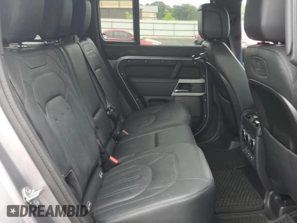 ✅ 2020 Land Rover Defender HSE • VIN: SALE9EEU0L2027981 • Lot: 64209205. Listed on Copart with Not provided. Free auction sales archive from the USA and detailed vehicle history report at DreamBid. Image 11.