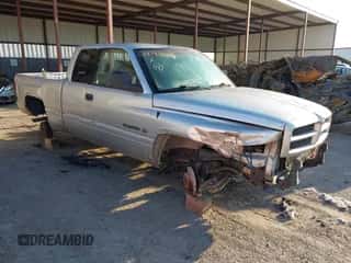 2001 Dodge 1500 с VIN 1B7HC13Z41J605807, выставлен на аукционе IAAI как лот 43313152 с пробегом Не указан миль и . История ставок и продаж доступна на DreamBid. Изображение 1.