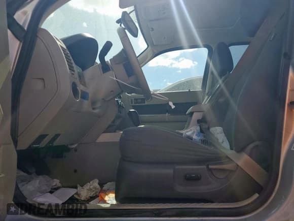 ✅ 2009 Ford Escape Hybrid • VIN: 1FMCU49349KB08432 • Lot: 65561185. Listed on Copart with 136,844 mi. Free auction sales archive from the USA and detailed vehicle history report at DreamBid. Image 7.