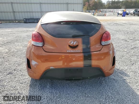 ✅ 2016 Hyundai Veloster • VIN: KMHTC6AD6GU299730 • Lot: 77888374. Wystawiony na Copart z przebiegiem 95 440 mil. Bezpłatny archiwum sprzedaży aukcyjnych z USA i szczegółowy raport historii pojazdu na DreamBid. Zdjęcie 6.