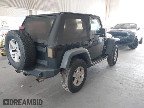 ✅ 2008 Jeep Wrangler X • VIN: 1J4FA24118L649817 • Лот: 43807636. Опубликован ранее на IAAI с пробегом 160 137 миль. Бесплатный доступ к архиву аукционных продаж из США и подробный отчёт об истории автомобиля на DreamBid. Изображение 4.