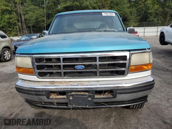 ✅ 1995 Ford Bronco Custom • VIN: 1FMEU15H6SLA81758 • Лот: 74821064. Опубликован ранее на Copart с пробегом Не указан. Бесплатный доступ к архиву аукционных продаж из США и подробный отчёт об истории автомобиля на DreamBid. Изображение 5.