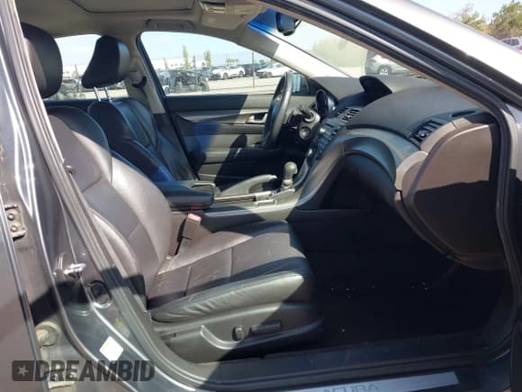 ✅ 2009 Acura TL • VIN: 19UUA86289A020060 • Lot: 43515450. Wystawiony na IAAI z przebiegiem 221 942 mil. Bezpłatny archiwum sprzedaży aukcyjnych z USA i szczegółowy raport historii pojazdu na DreamBid. Zdjęcie 5.