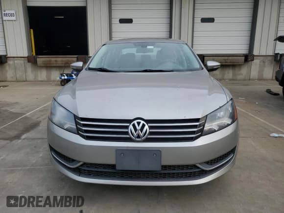 ✅ 2012 Volkswagen Passat SE • VIN: 1VWBP7A3XCC019418 • Lot: 60668585. Listed on Copart with 158,157 mi. Free auction sales archive from the USA and detailed vehicle history report at DreamBid. Image 5.