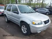 ✅ 2005 Ford Escape Hybrid • VIN: 1FMCU95H75KD90560 • Lot: 42048840. Wystawiony na IAAI z przebiegiem 137 223 mil. Bezpłatny archiwum sprzedaży aukcyjnych z USA i szczegółowy raport historii pojazdu na DreamBid. Zdjęcie 1.