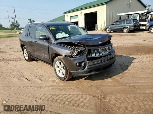✅ 2017 Jeep Compass High Altitude • VIN: 1C4NJDEB1HD173583 • Lot: 64268865. Wystawiony na Copart z przebiegiem 226 262 mil. Bezpłatny archiwum sprzedaży aukcyjnych z USA i szczegółowy raport historii pojazdu na DreamBid. Zdjęcie 14.