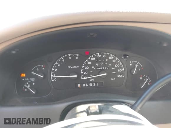 ✅ 1998 Ford Explorer XL • VIN: 1FMZU32X6WUC61508 • Лот: 41501015. Опубликован ранее на IAAI с пробегом 240 310 миль. Бесплатный доступ к архиву аукционных продаж из США и подробный отчёт об истории автомобиля на DreamBid. Изображение 7.