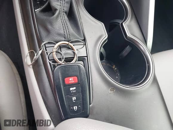 2021 Toyota Camry Hybrid SE с VIN 4T1G31AK9MU557091, выставлен на аукционе IAAI как лот 42473049 с пробегом 304 836 миль миль и . История ставок и продаж доступна на DreamBid. Изображение 11.